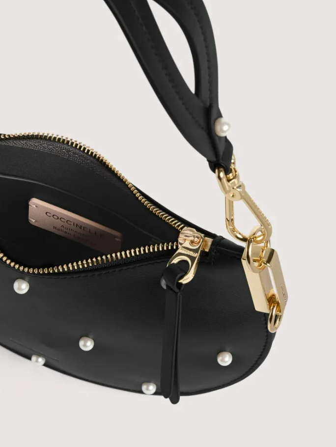 E1 UKI 13 03 01 Borse