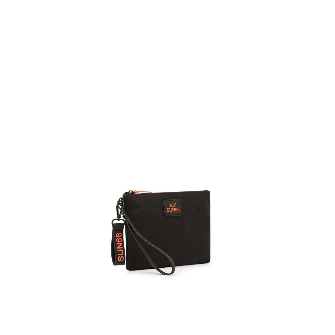 Y46104 Pochette