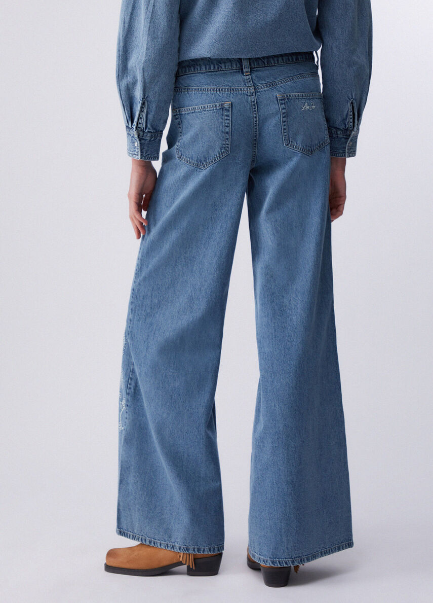 UA6147 D0313 Jeans