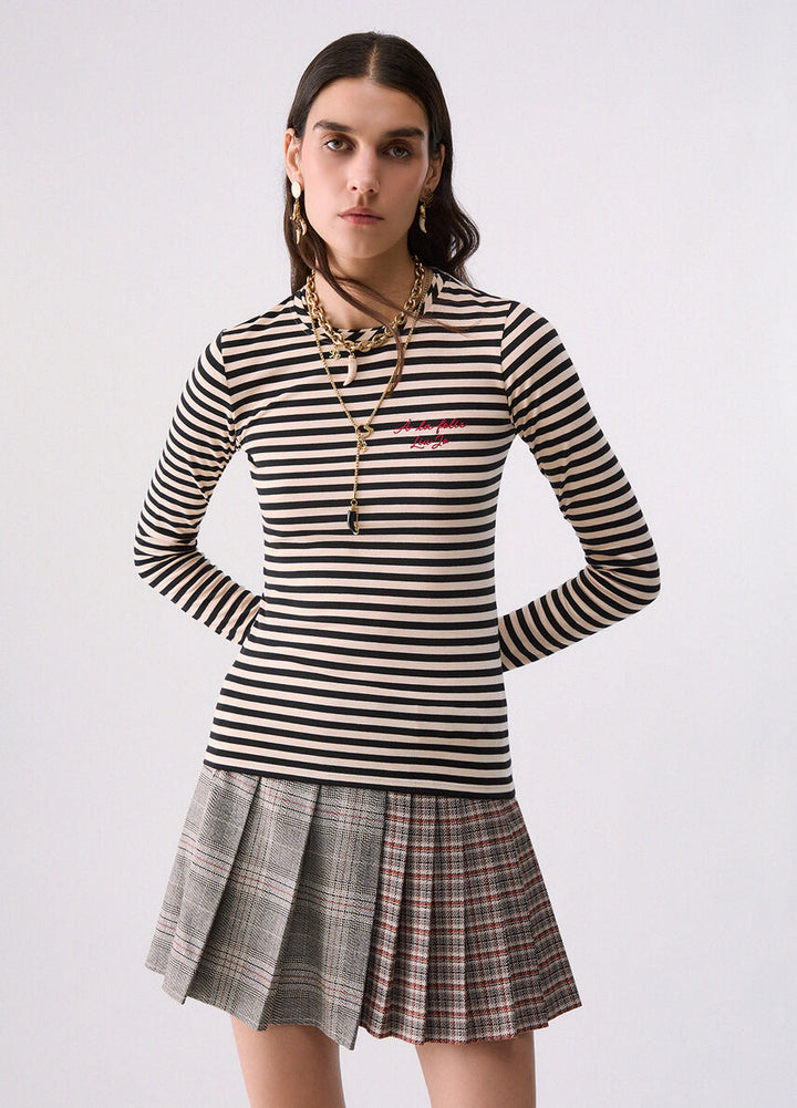 WF6440 J3988 T-Shirt