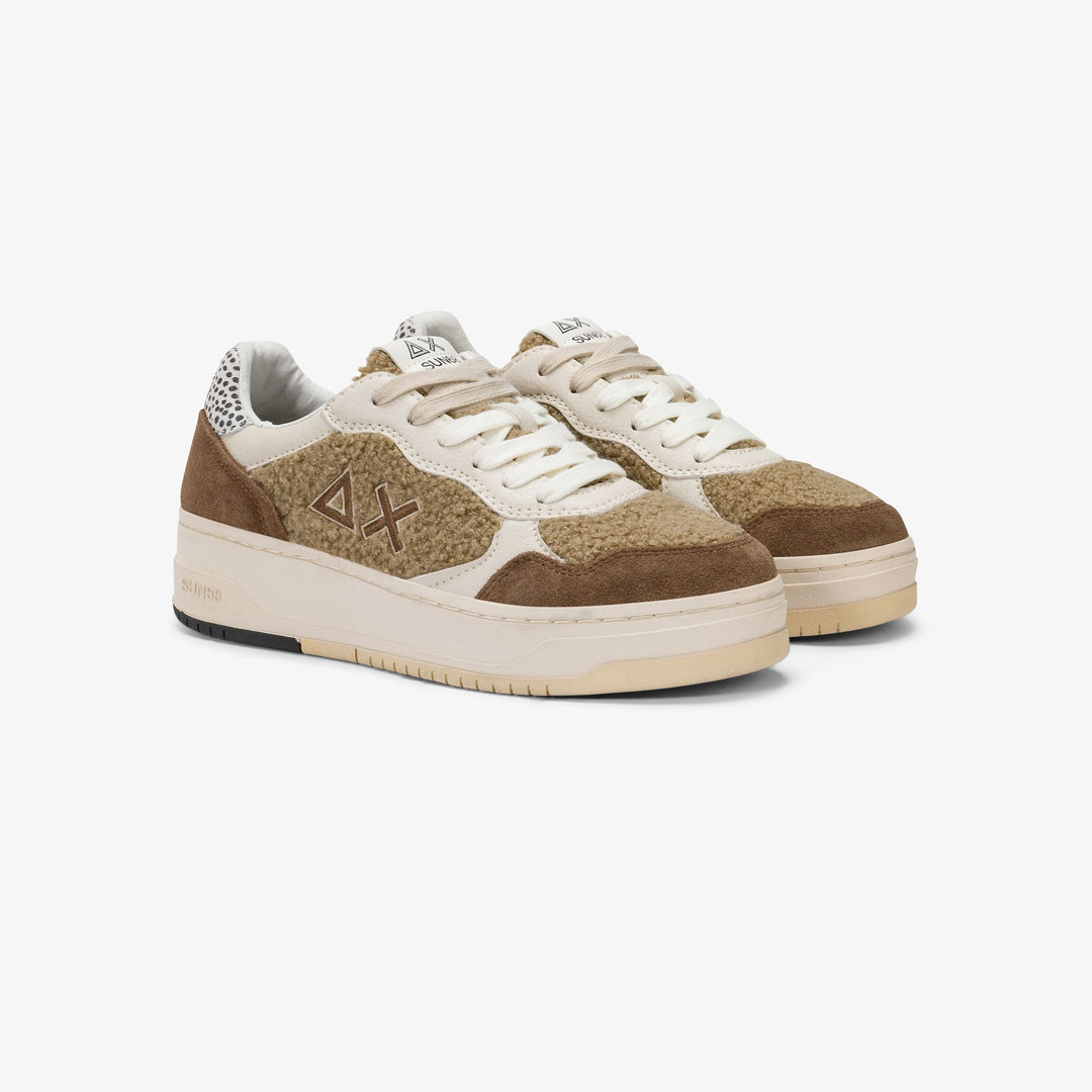 Z45245 Sneakers