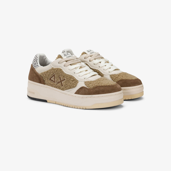 Z45245 Sneakers