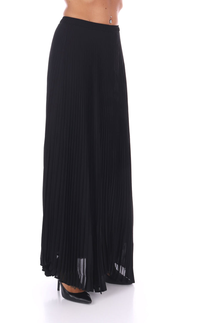 25FA5957LACE17 Gonna