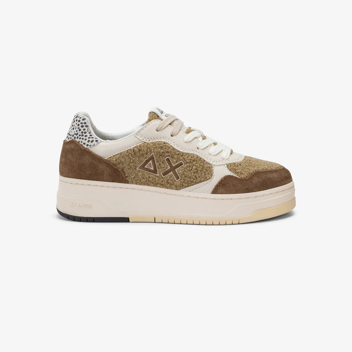 Z45245 Sneakers