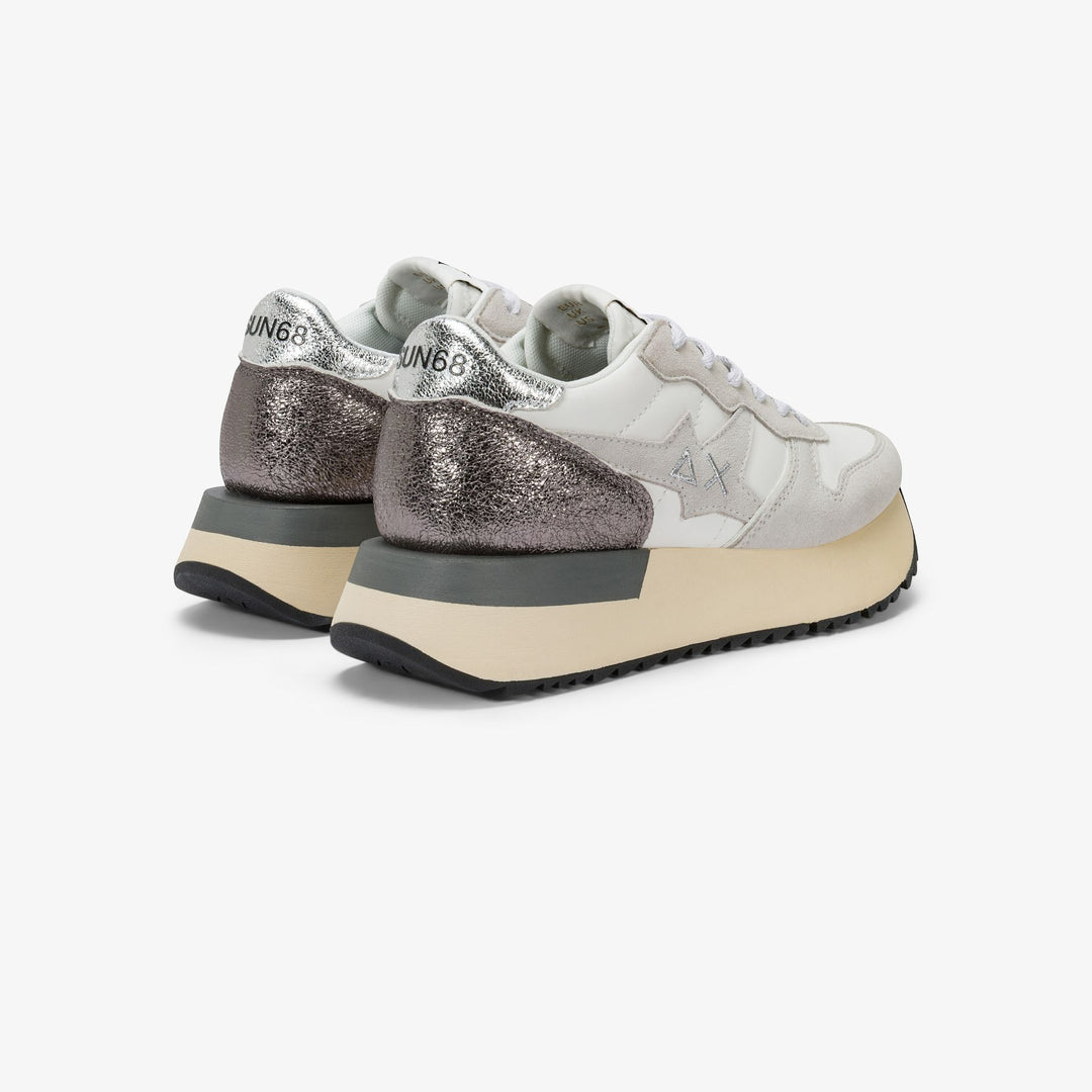 Z45222 Sneakers