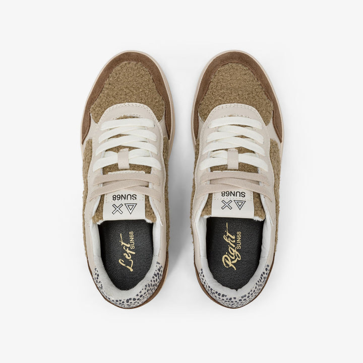 Z45245 Sneakers