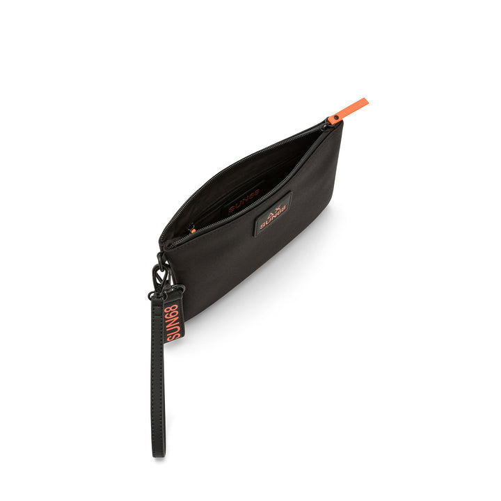 Y46104 Pochette