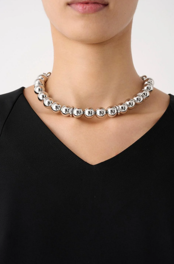 I6/M6FQ12 Collana