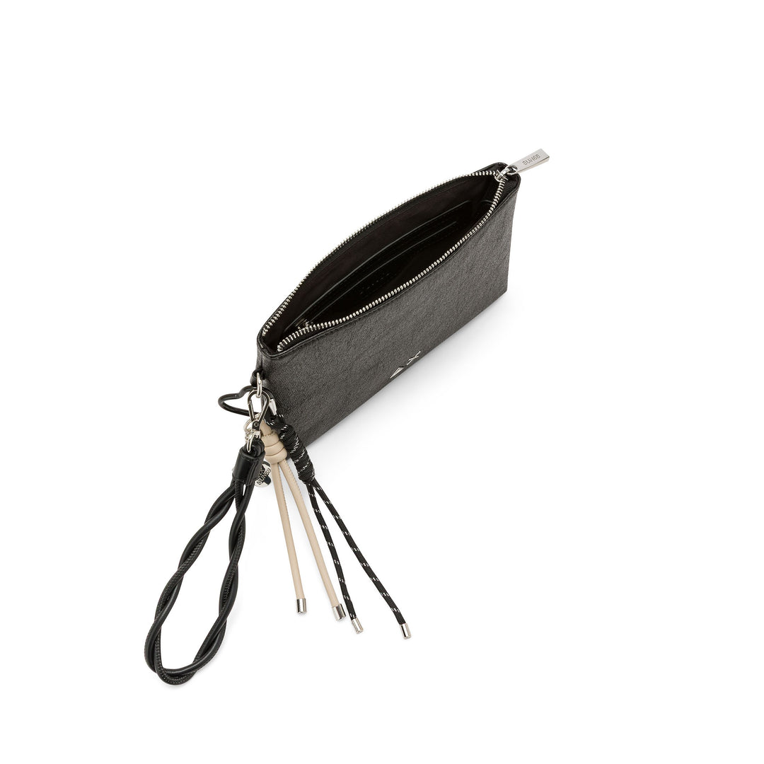 Y46230 Pochette