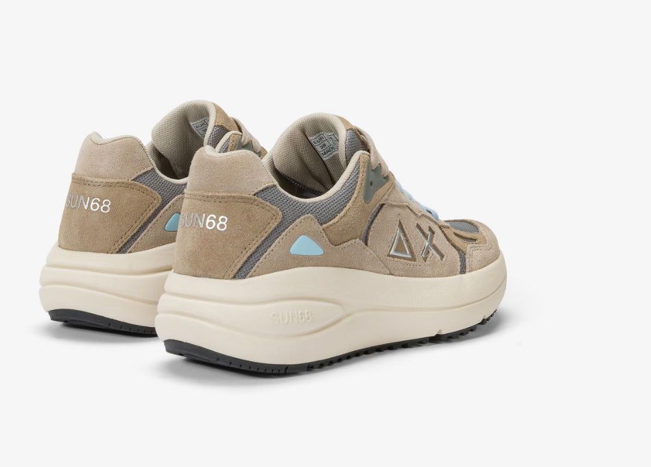 Z44228 Sneakers