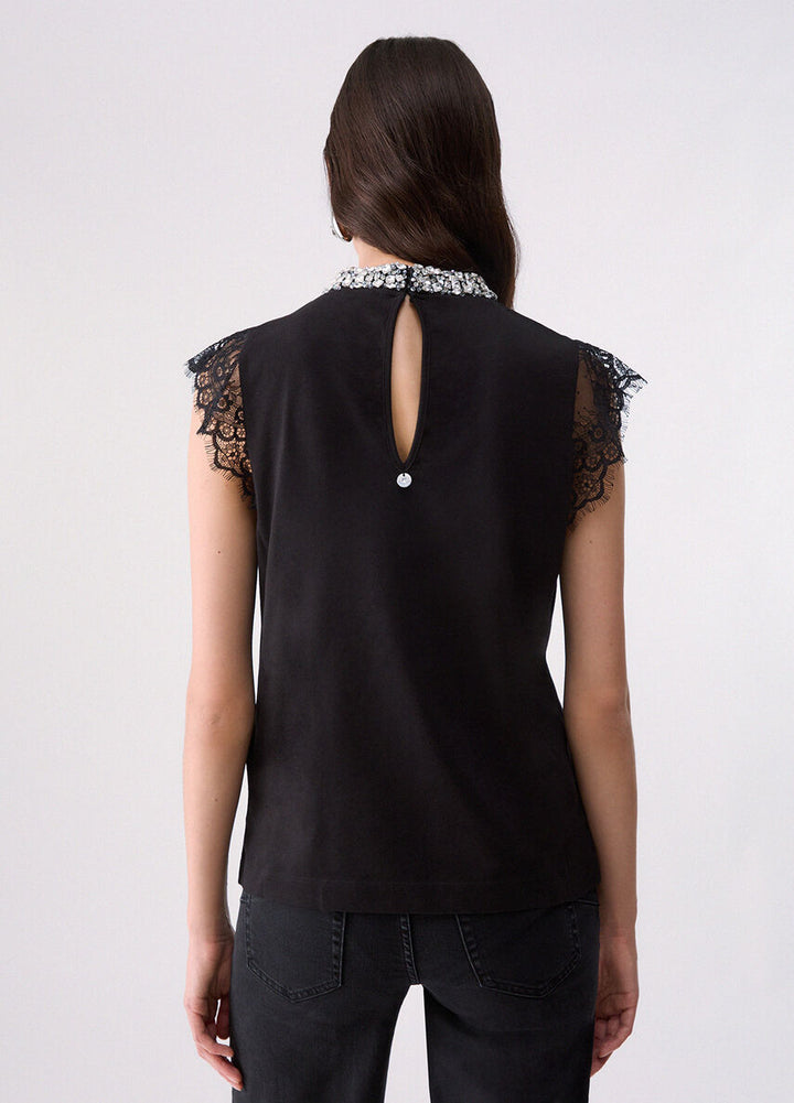 CF6142 J5923 T-Shirt