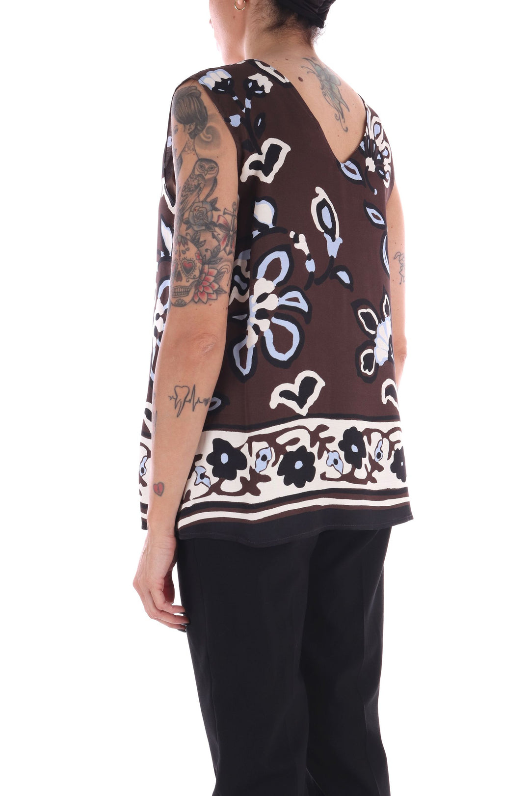 HH0001 0121 Top