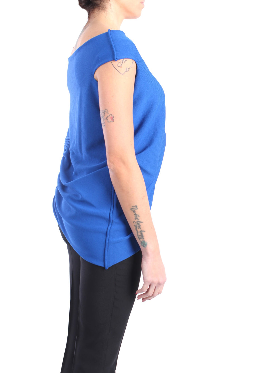 Liviana Conti S2/L2S004 Maglia in filo asimmetrica